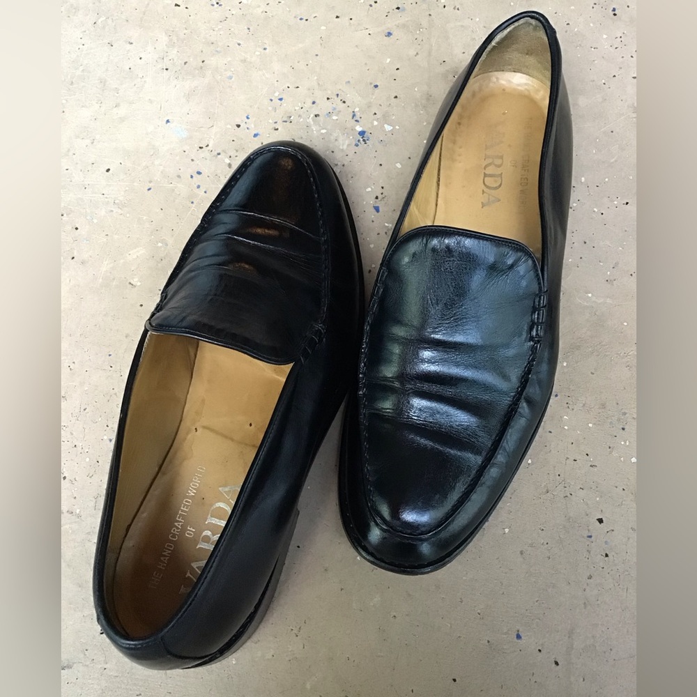 THE HAND CRAFTED WORLD OF VARDA Black Leather Loafers - Picture 8 of 8